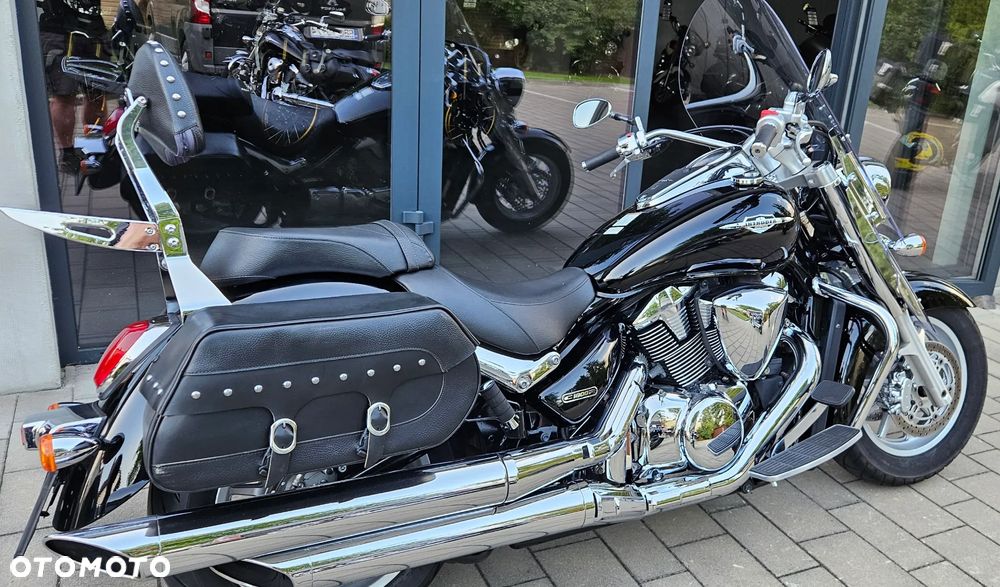Suzuki Intruder - 17