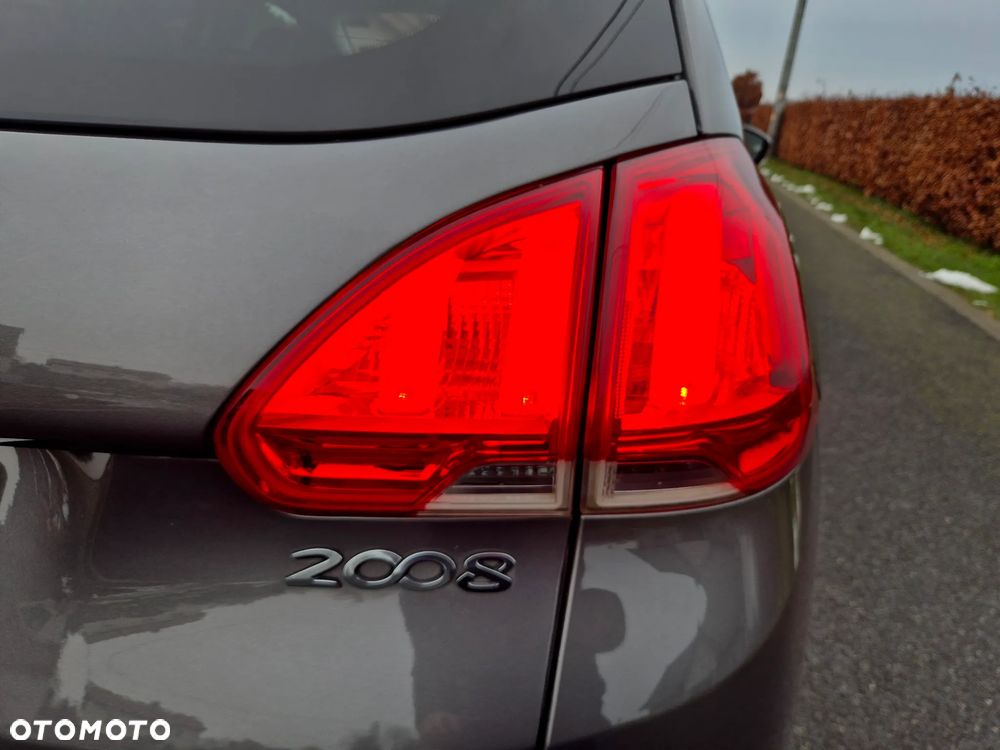 Peugeot 2008 PureTech 82 Style - 17