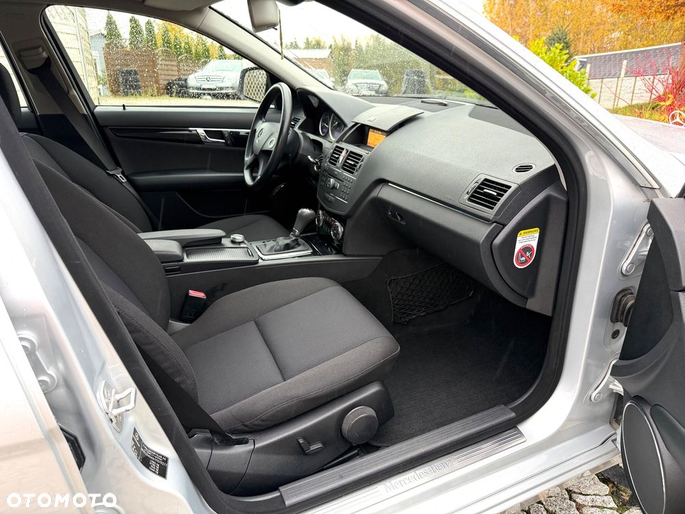 Mercedes-Benz Klasa C 180 T Kompressor Automatik Classic - 22