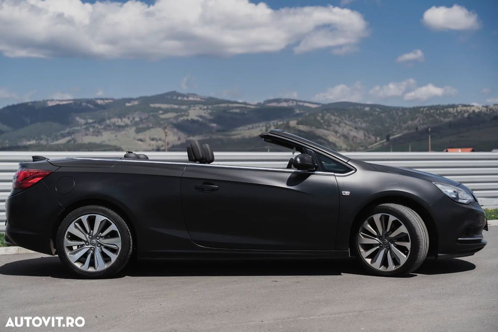 Opel Cascada 1.6 Turbo ECOTEC Start/Stop Cabriolet - 1