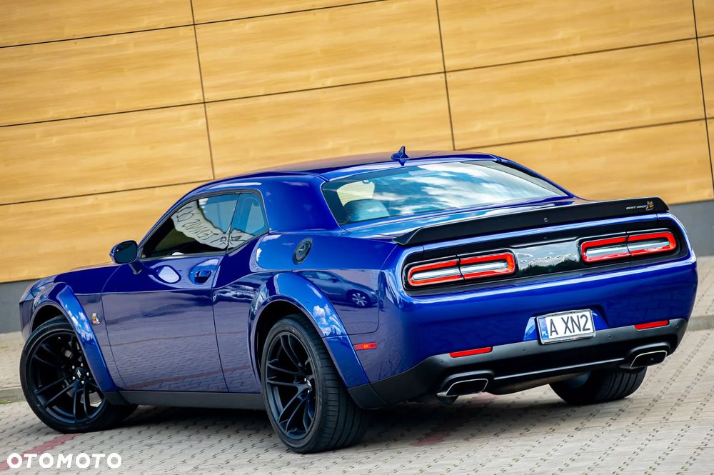 Dodge Challenger Automatik 392 Hemi Scat Pack Shaker - 12
