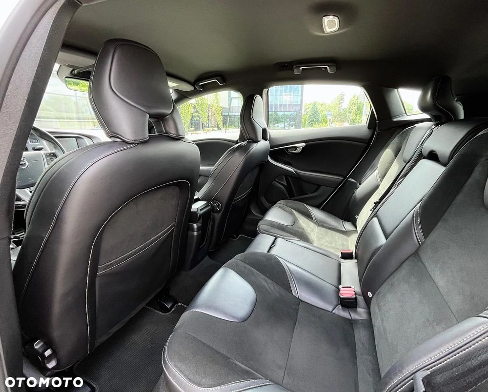 Volvo V40 T3 Drive-E R-Design Momentum - 8