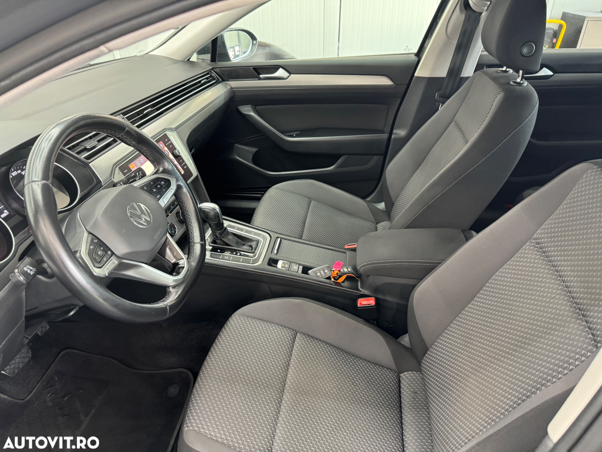 Volkswagen Passat Variant 2.0 TDI DSG Comfortline - 10