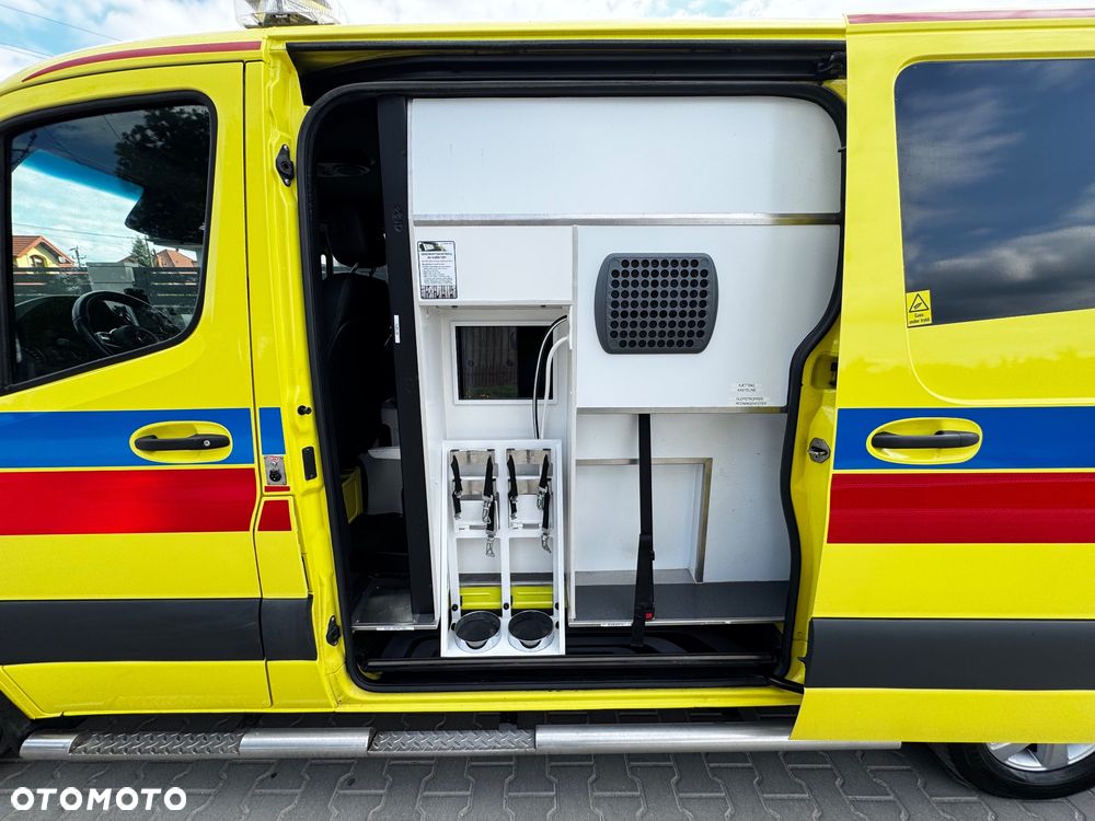 Mercedes-Benz Sprinter - 11