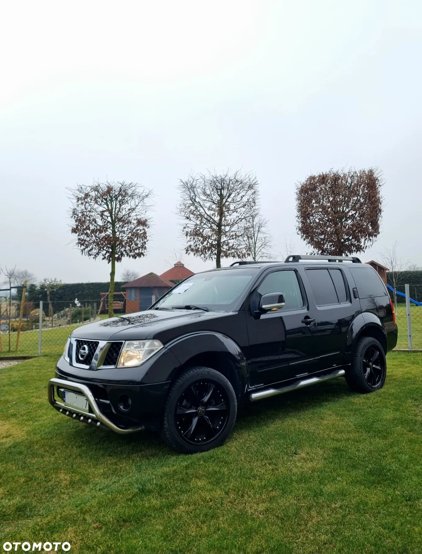 Nissan Pathfinder - 2
