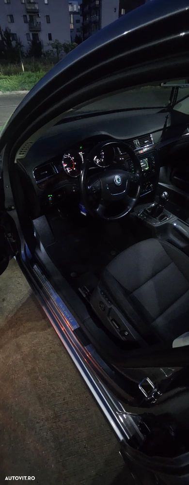 Skoda Superb 1.4 TSI Active - 27