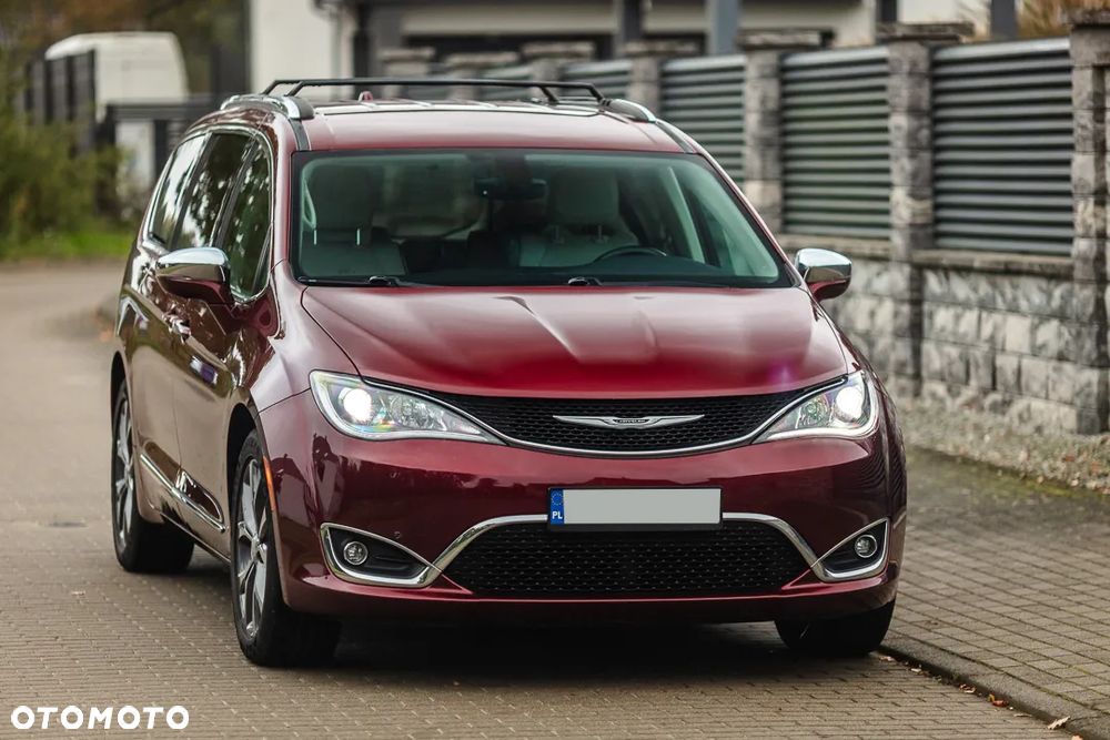 Chrysler Pacifica - 9