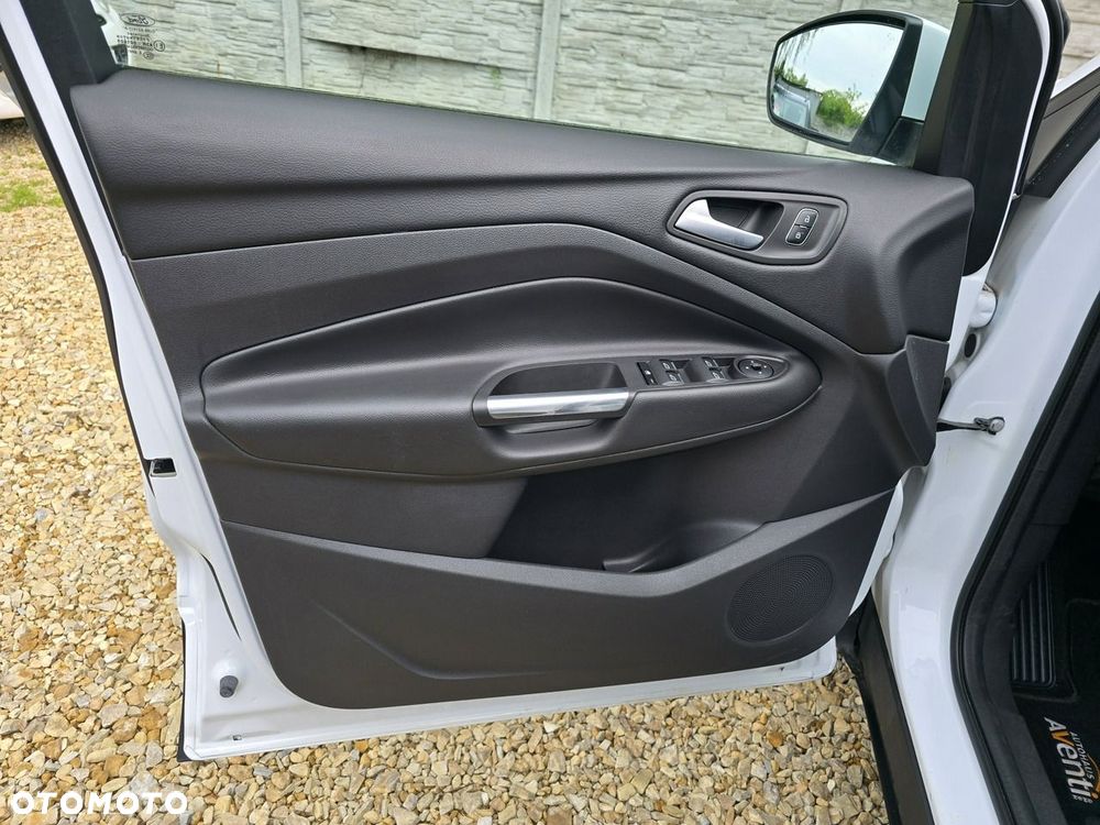 Ford Kuga - 20
