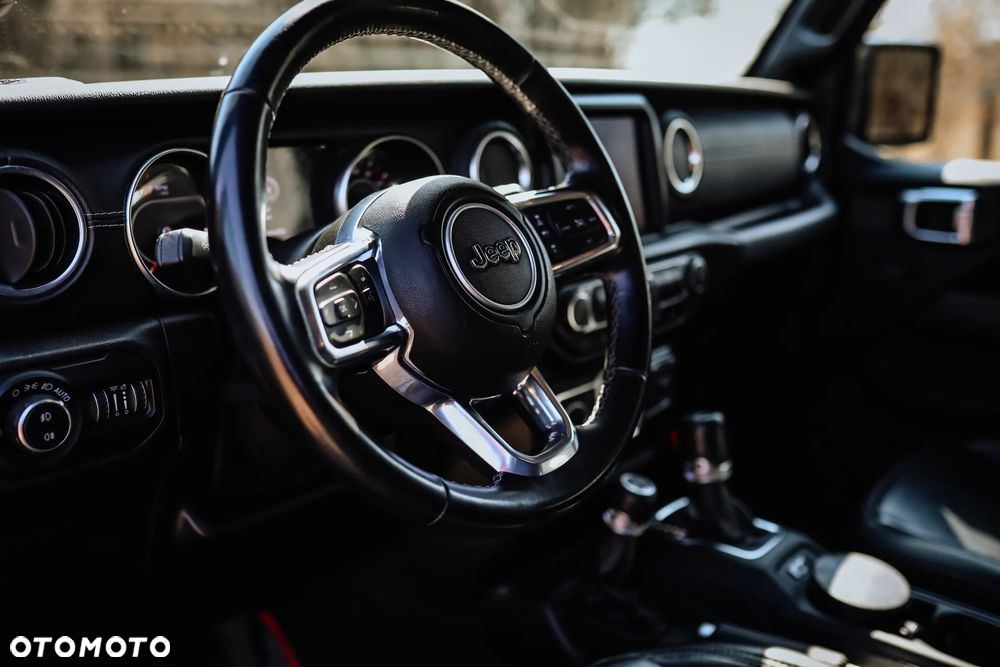 Jeep Wrangler - 10