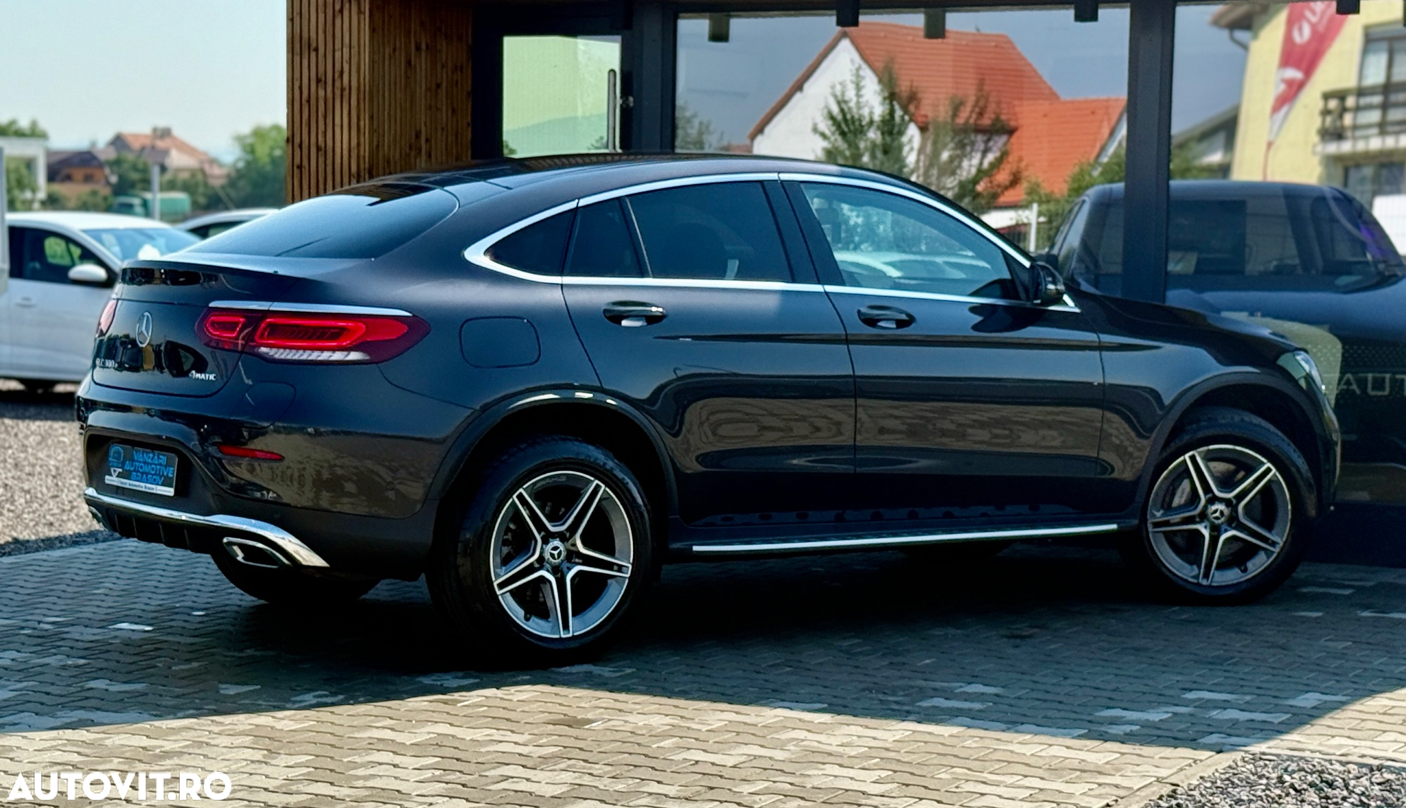 Mercedes-Benz GLC Coupe 300 e 4Matic 9G-TRONIC AMG Line - 11