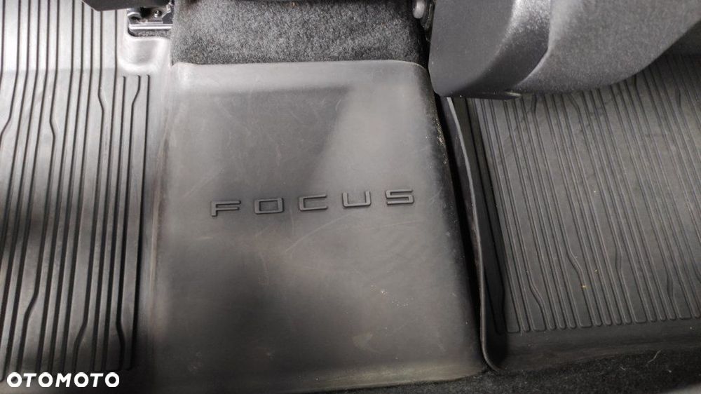Ford Focus - 35