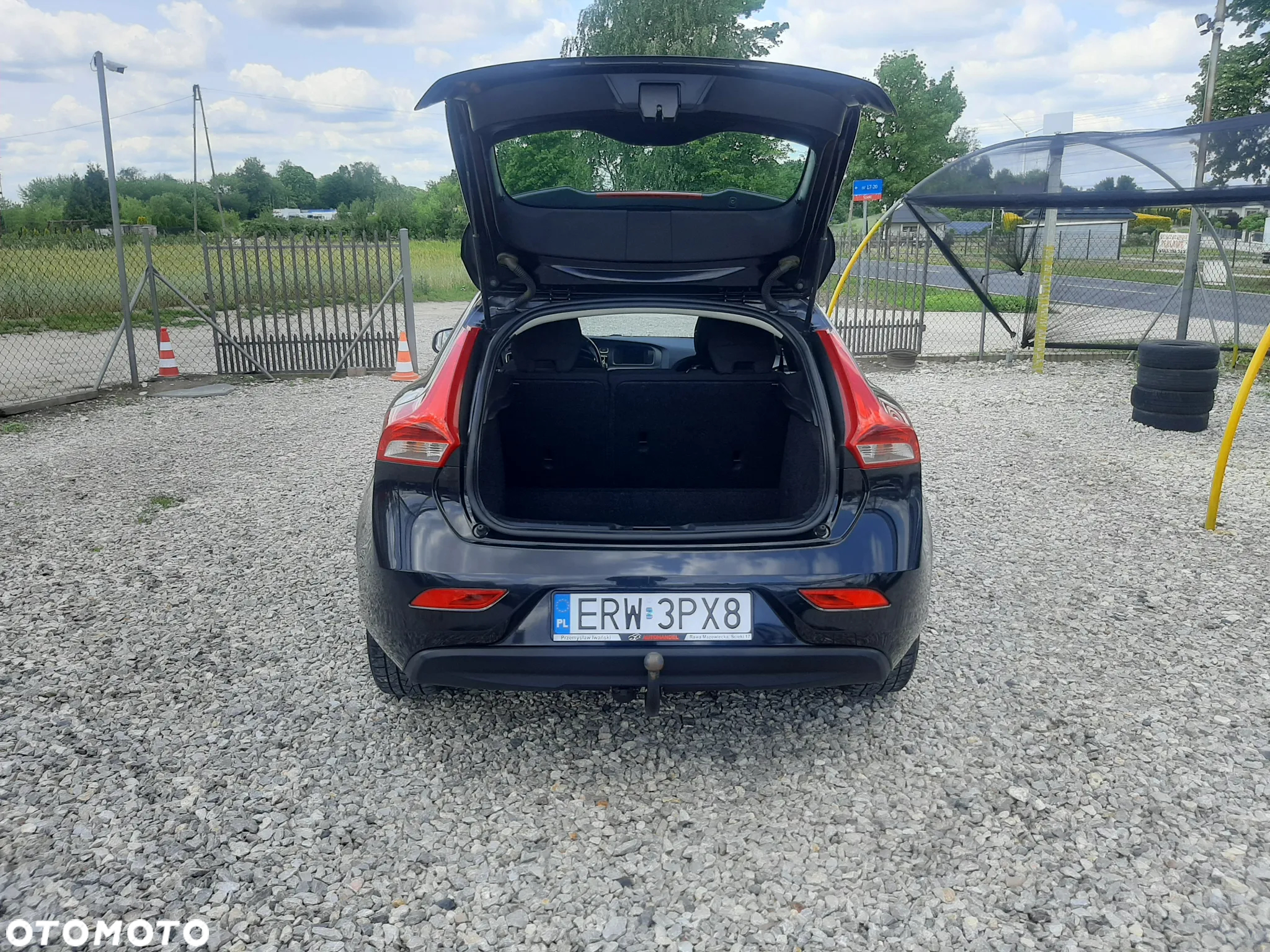 Volvo V40 D2 Momentum - 4