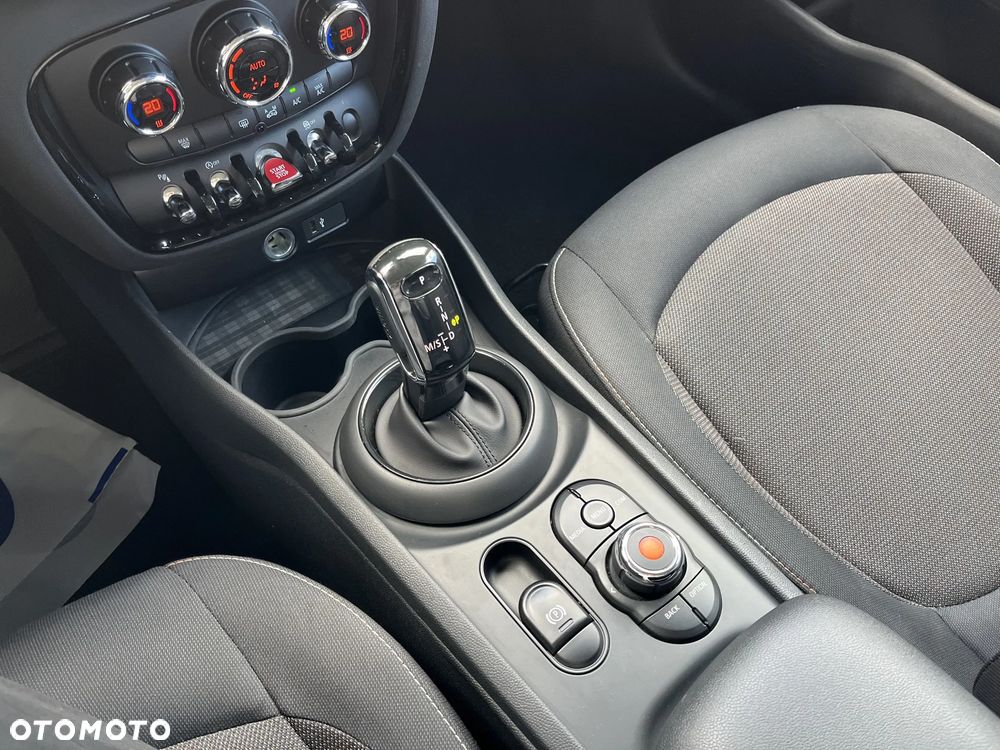 MINI Clubman One - 16