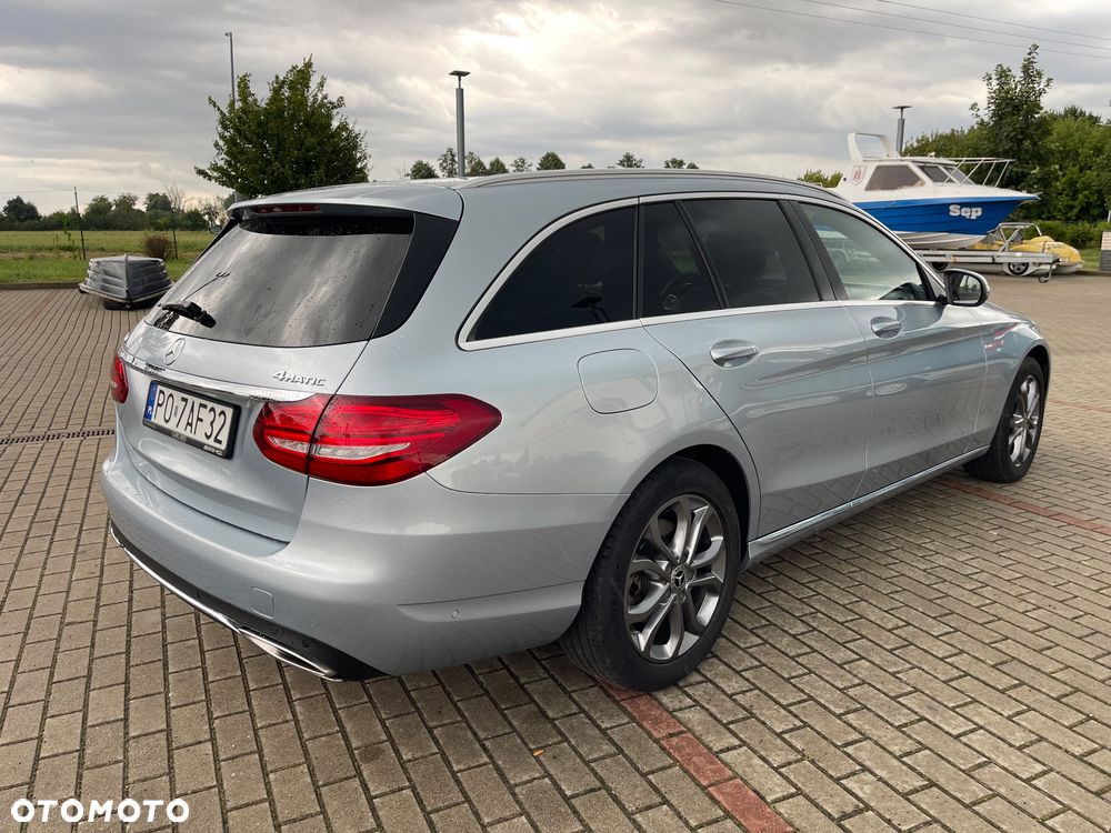 Mercedes-Benz Klasa C 200 4-Matic 9G-TRONIC - 4