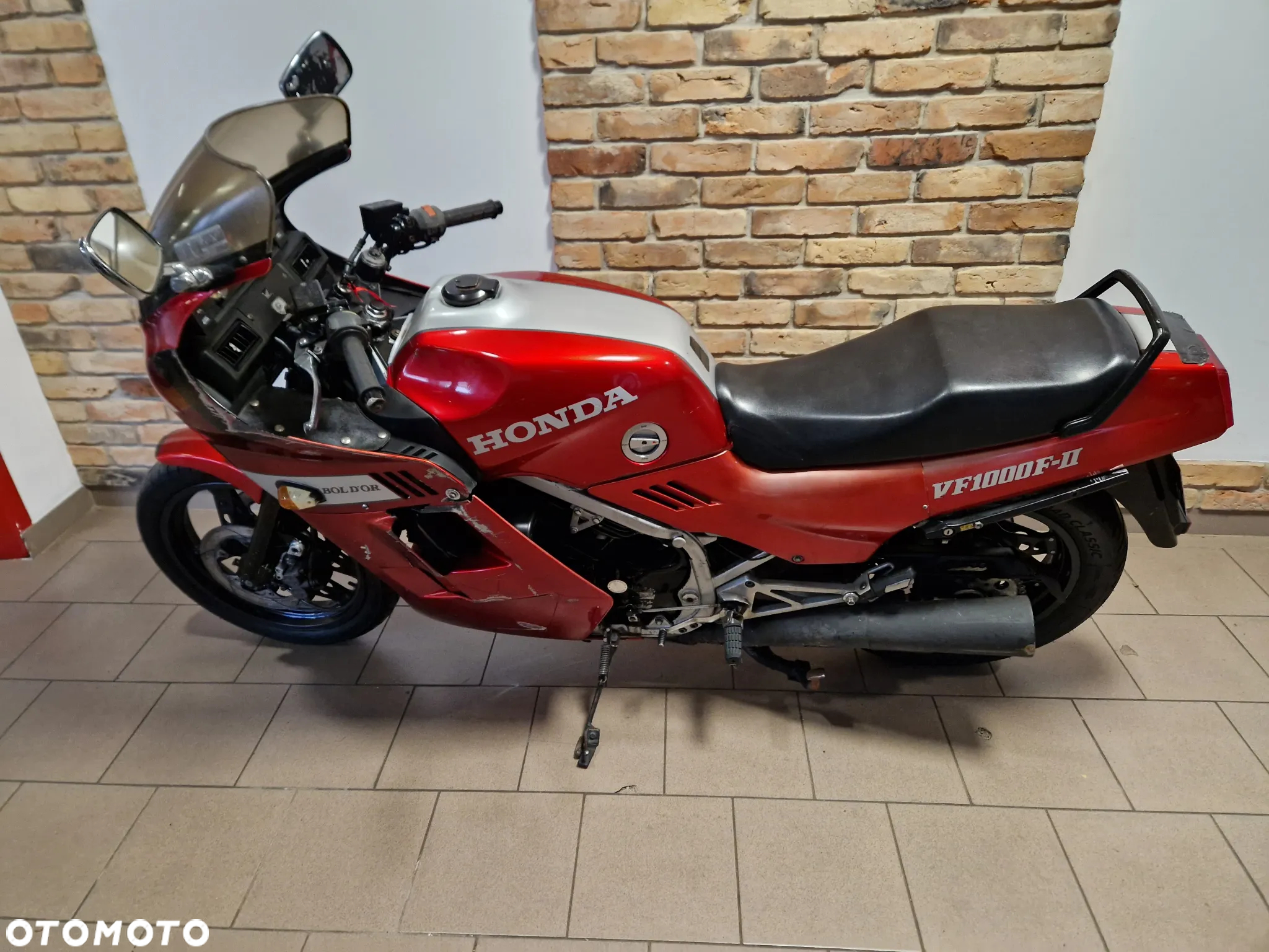 Honda VF - 8