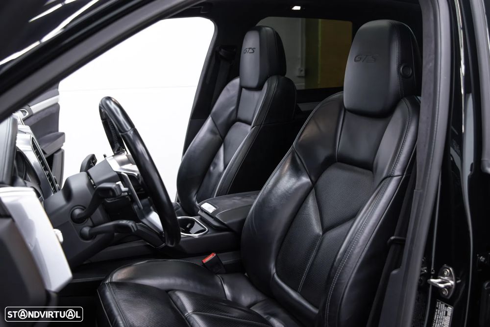 Porsche Cayenne GTS Tiptronic S - 44
