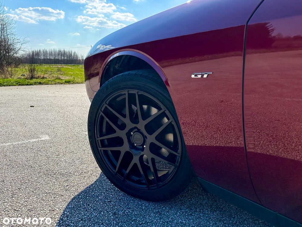 Dodge Challenger - 16