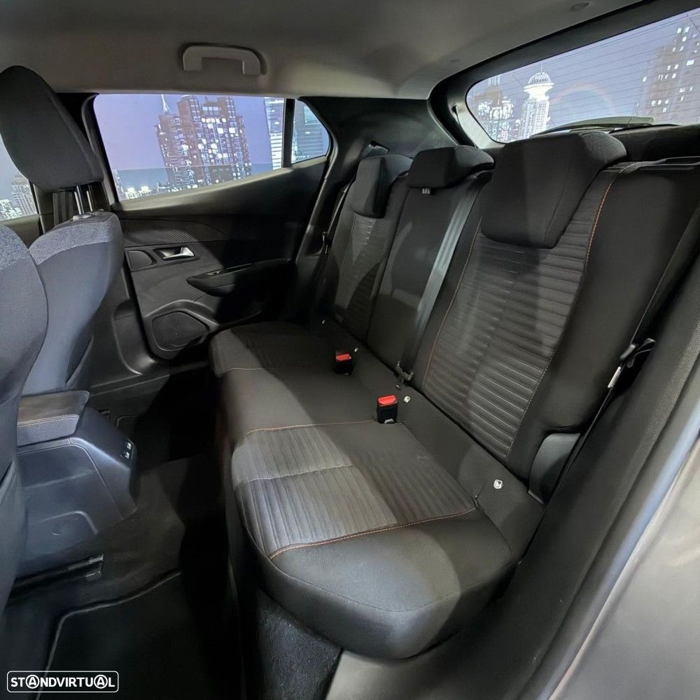 Peugeot e-2008 50 kWh Active - 15