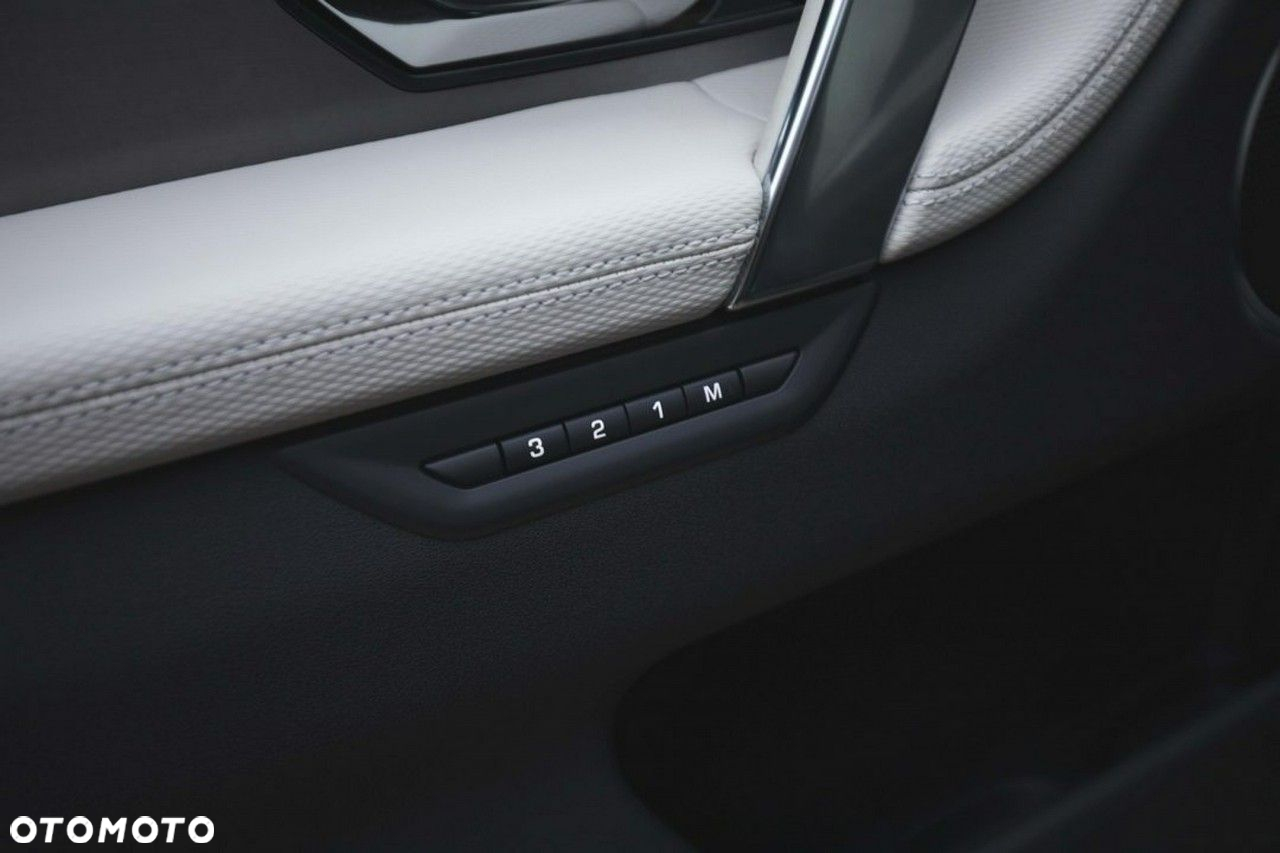 Land Rover Discovery Sport - 29