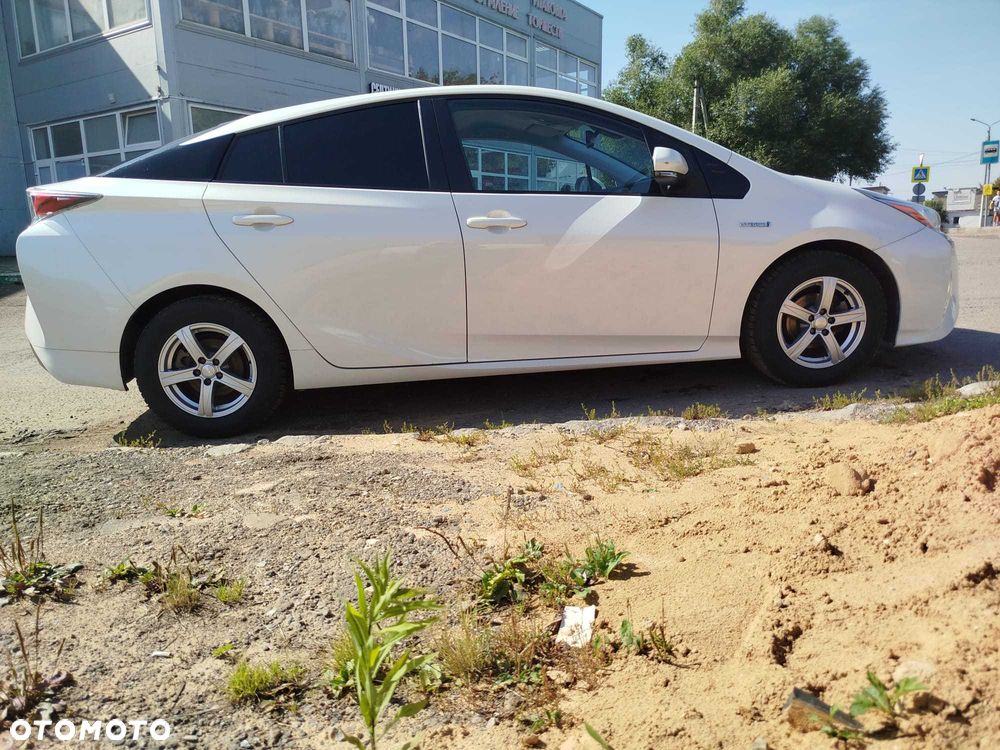 Toyota Prius - 3