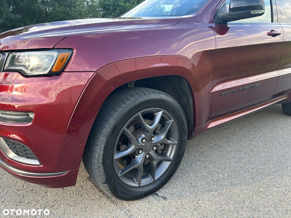 Jeep Grand Cherokee - 21