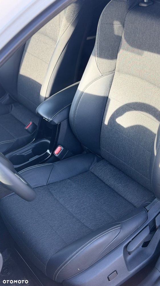 Toyota Corolla 1.8 Hybrid Executive - 20