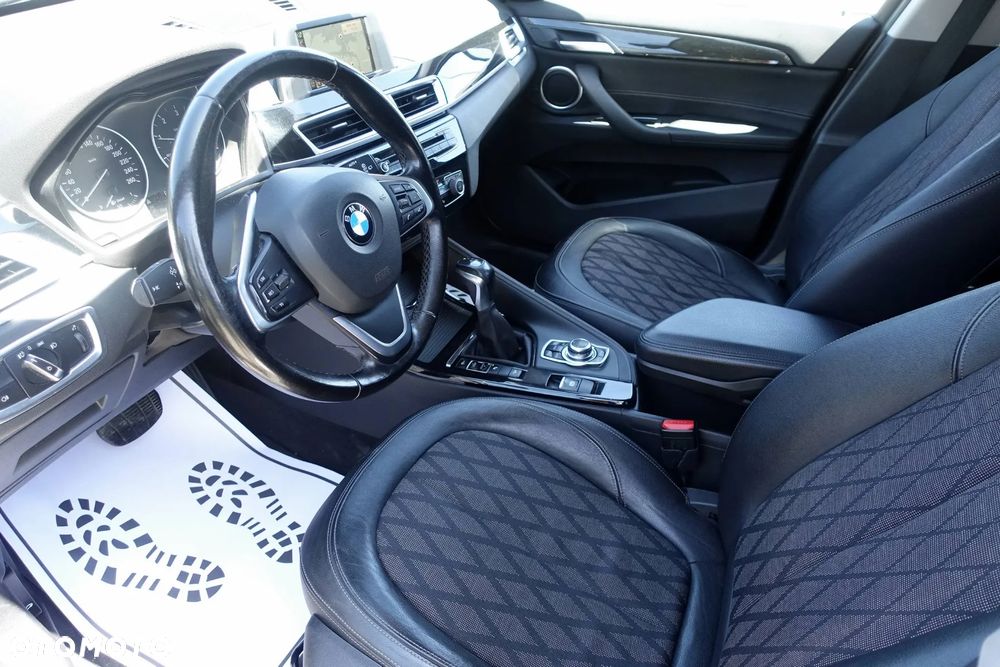 BMW X1 xDrive18d Sport Line - 11