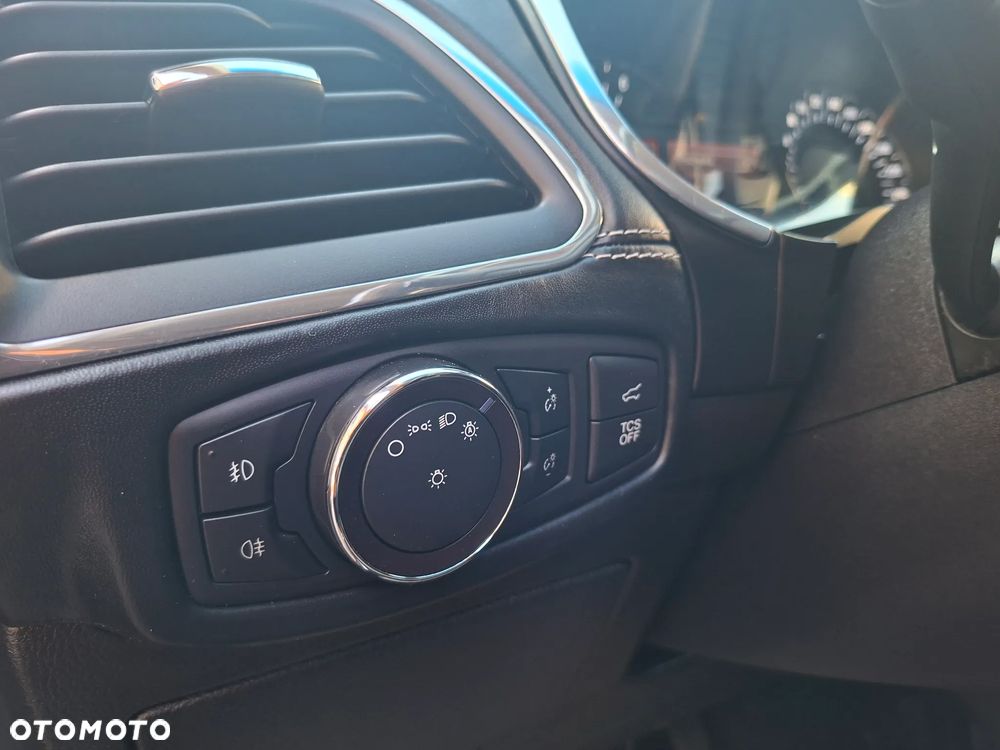 Ford Edge 2.0 EcoBlue Bi-Turbo 4x4 Vignale - 24