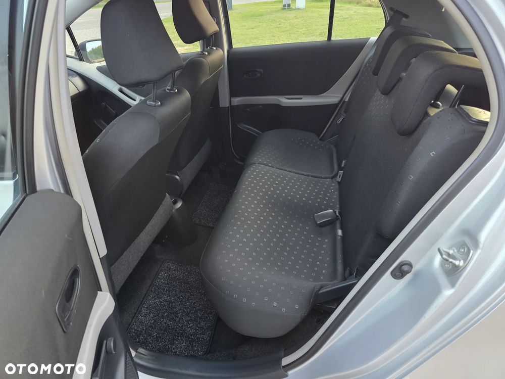 Toyota Yaris 1.4 D-4D S - 17