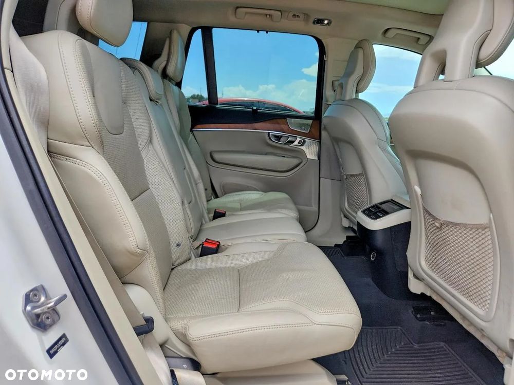 Volvo XC 90 T6 AWD Geartronic Momentum - 10