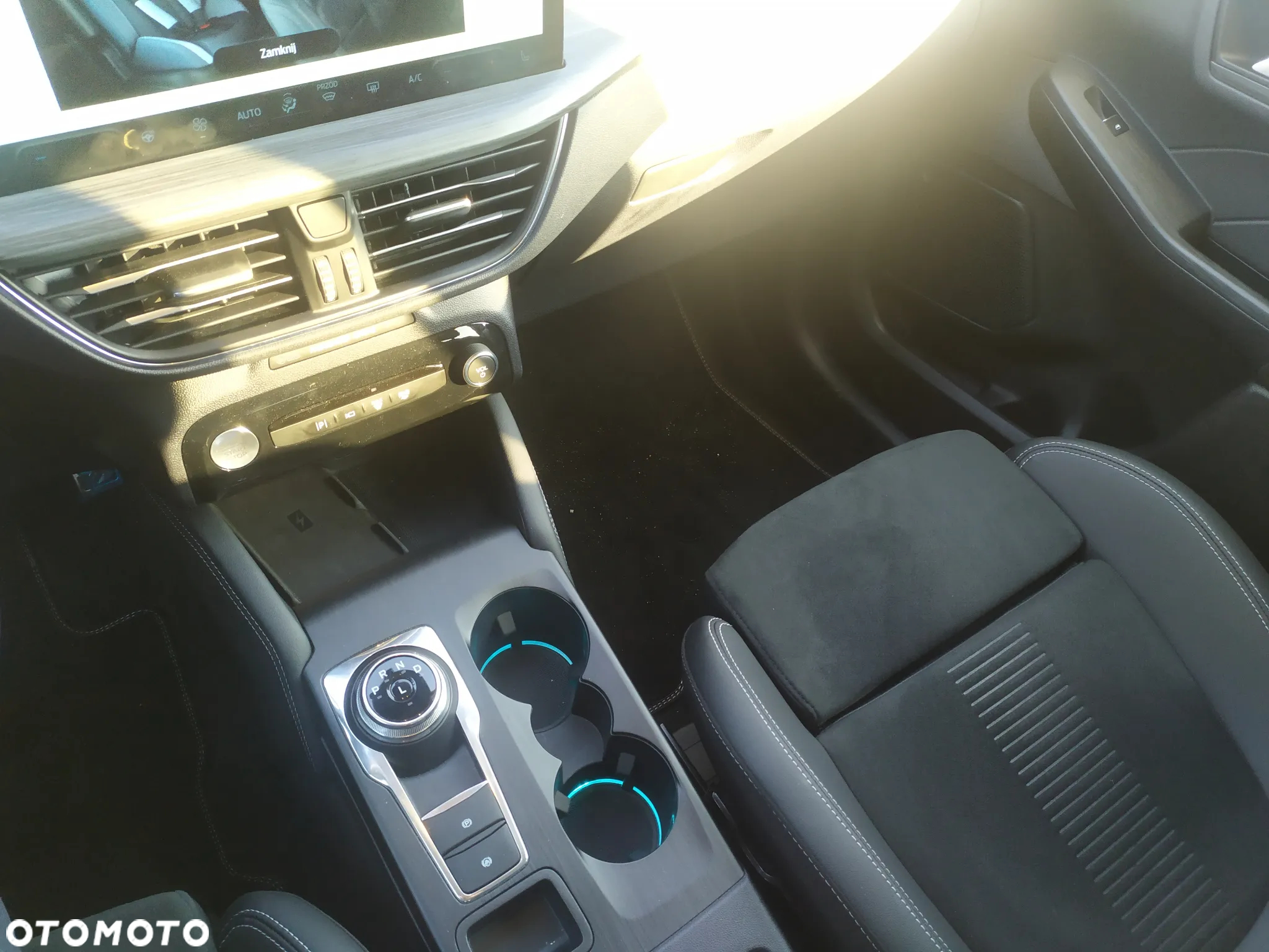 Ford Kuga 2.5 FHEV AWD Active X eCVT - 17