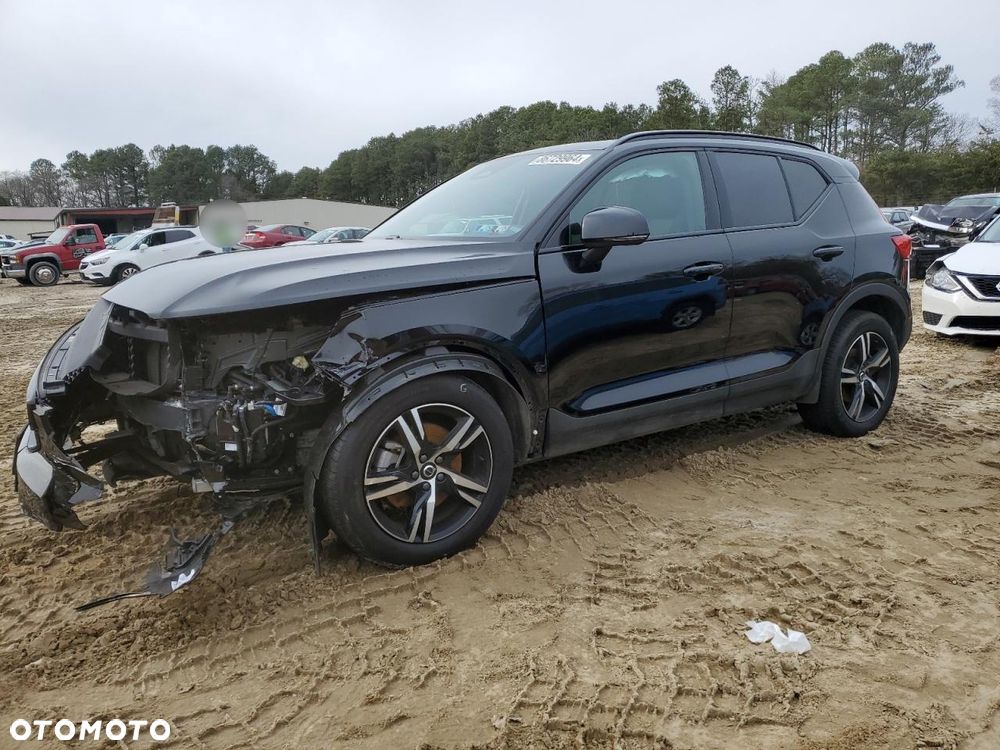 Volvo XC 40 - 3