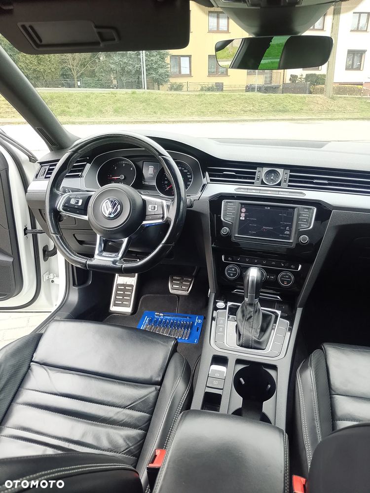 Volkswagen Passat - 22