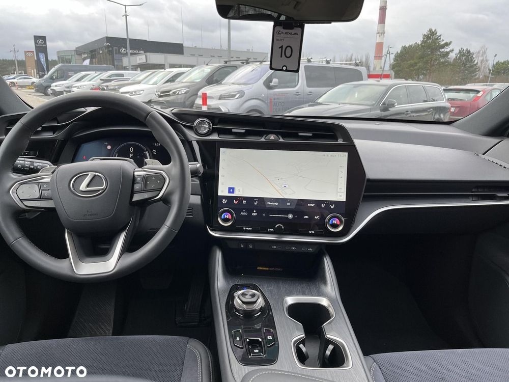 Lexus RZ - 11