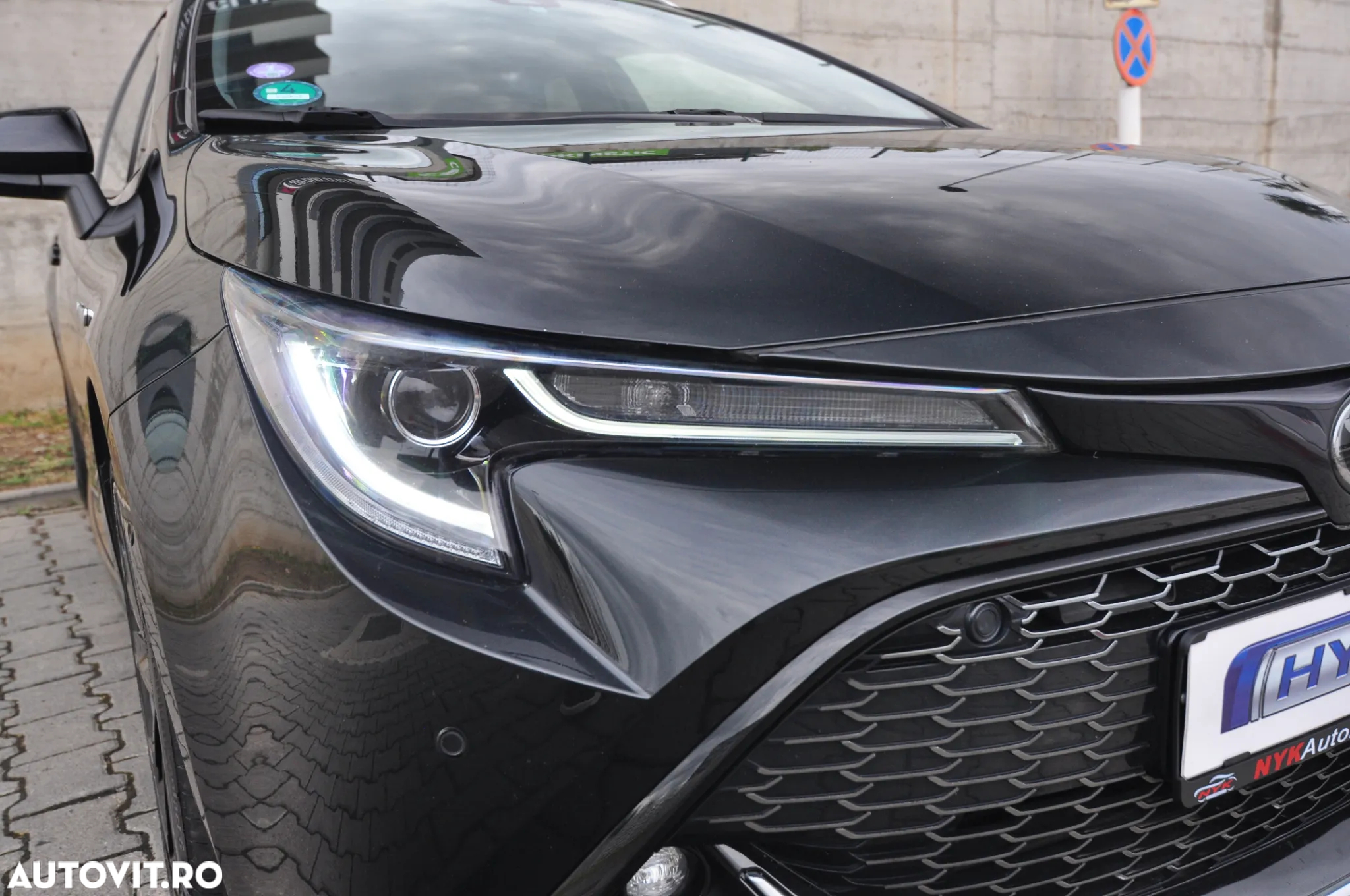Toyota Corolla 2.0 Hybrid GR Sport - 10