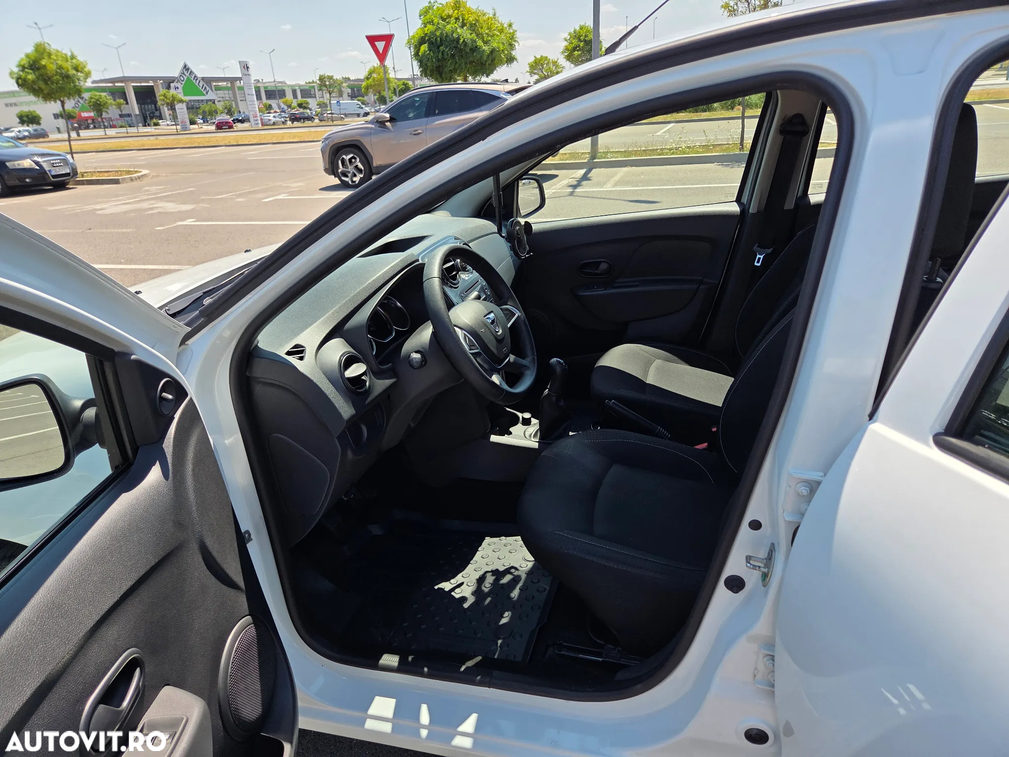 Dacia Logan 1.0 SCe SL PLUS - 5