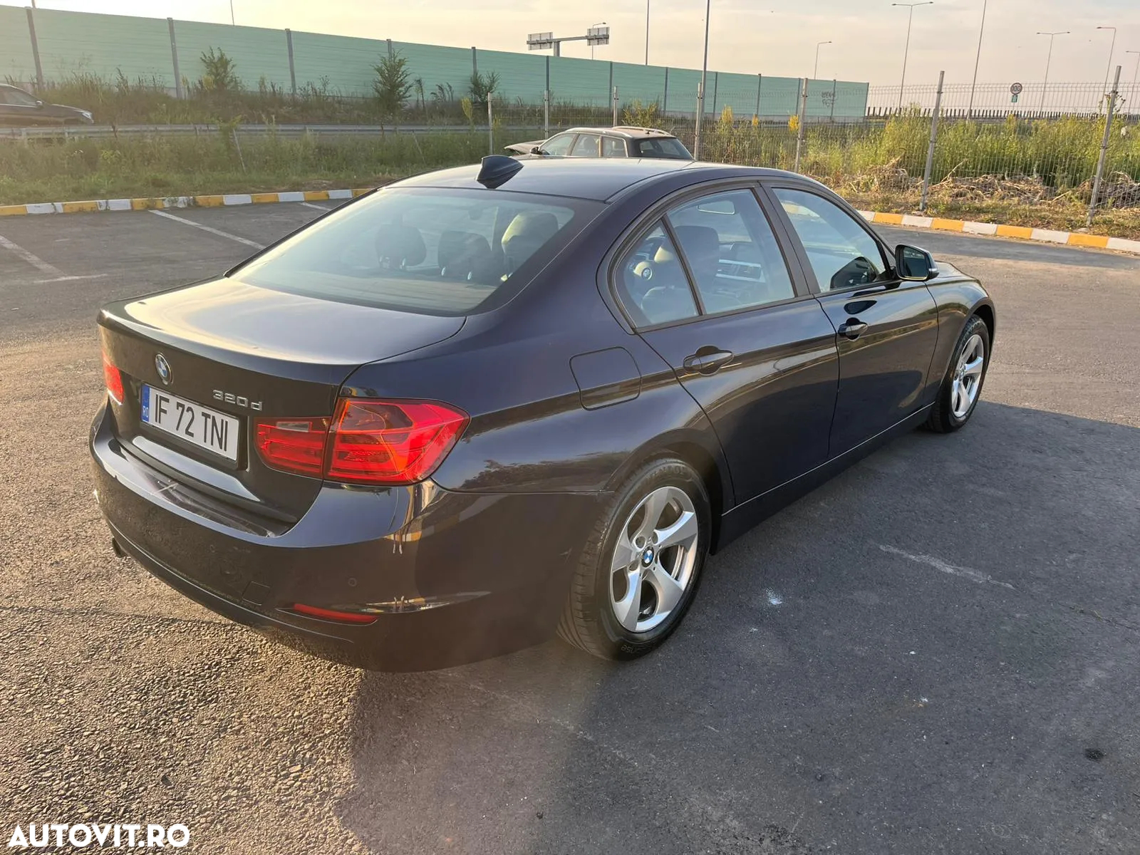 BMW Seria 3 320d EfficientDynamics Edition - 13