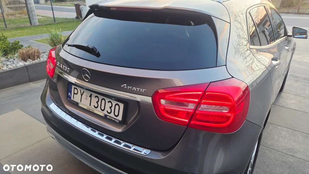 Mercedes-Benz GLA 250 4-Matic - 20