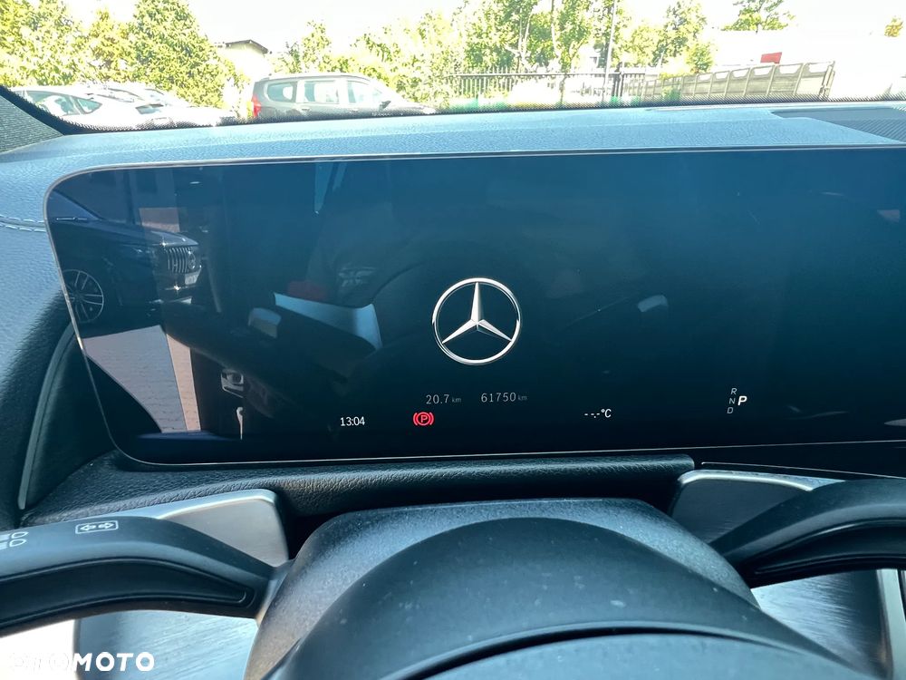 Mercedes-Benz EQB - 25