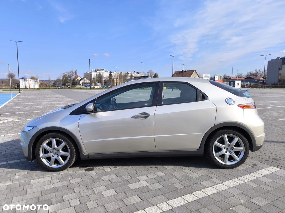 Honda Civic 1.8 Executive - 35