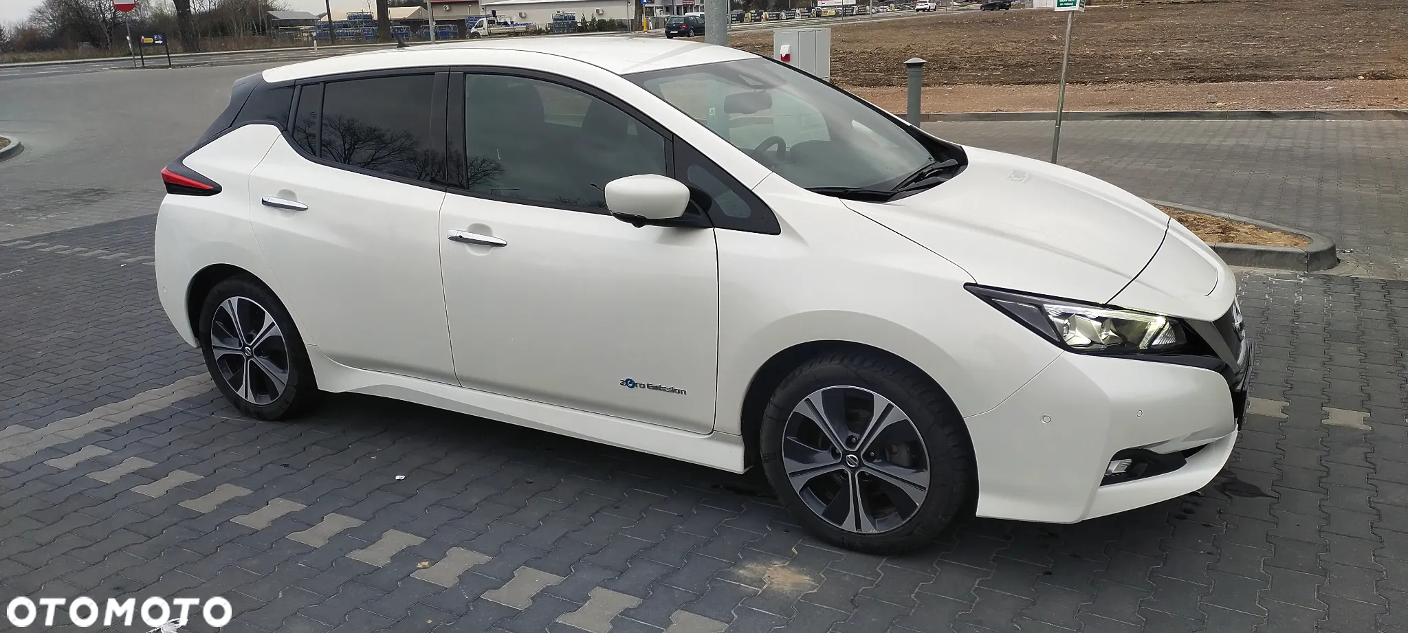 Nissan Leaf 40 kWh 2.ZERO Edition - 2