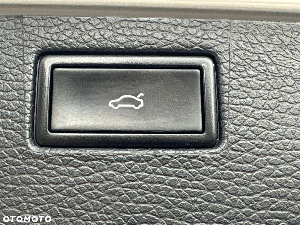 Volkswagen Passat - 14