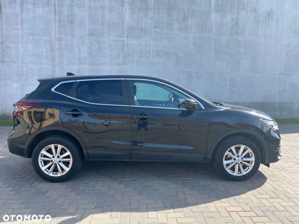 Nissan Qashqai - 1