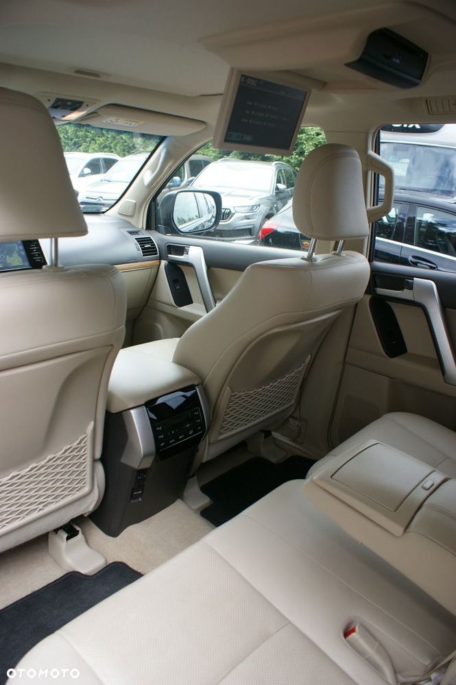 Toyota Land Cruiser - 17