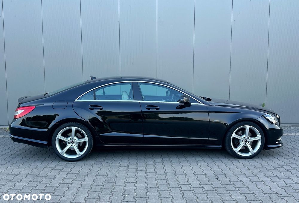 Mercedes-Benz CLS - 9