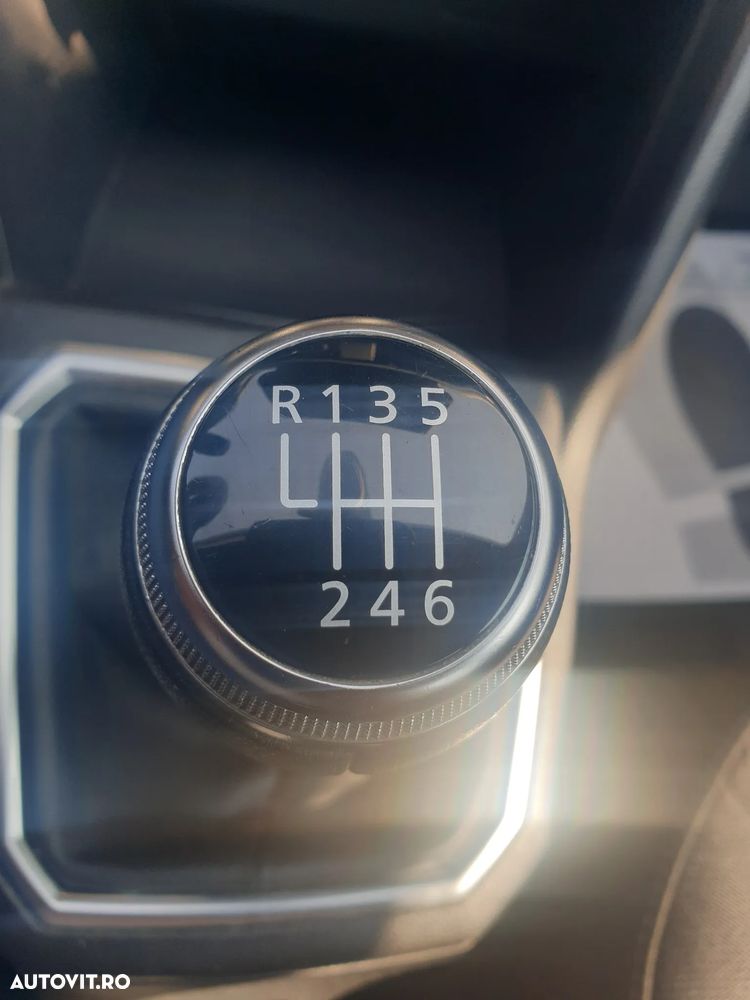 Dacia Logan TCe 90 MT6 Prestige - 27