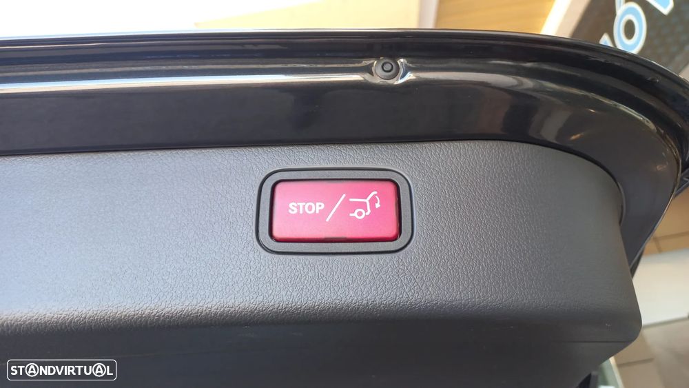 Mercedes-Benz C 300 e T 9G-TRONIC AMG Line - 32