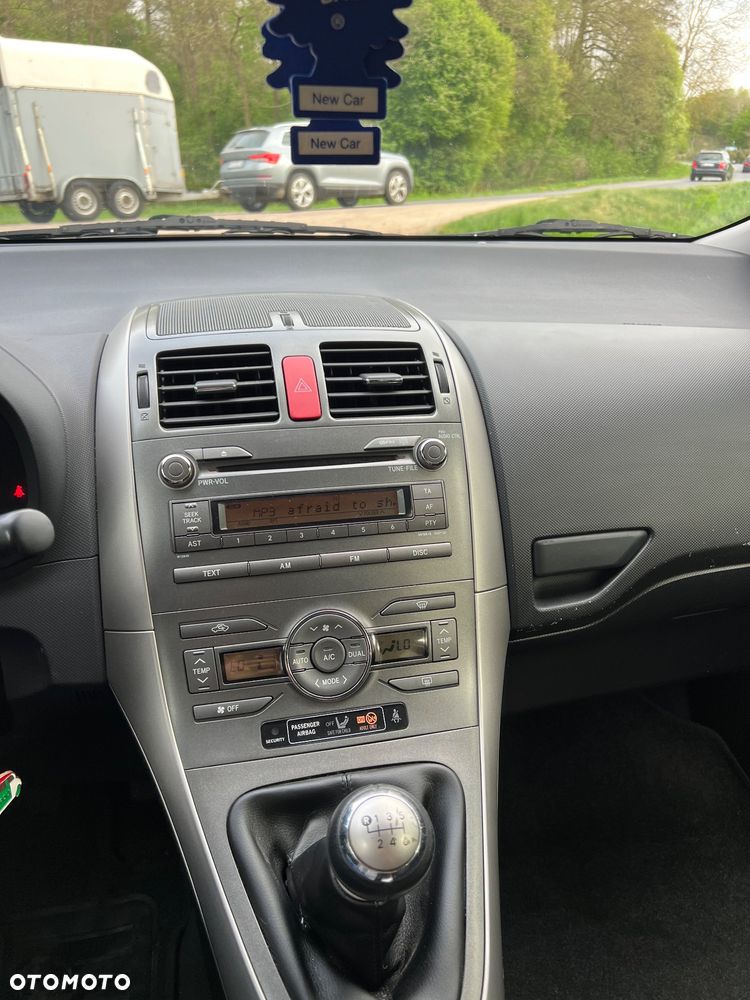 Toyota Auris 1.33 VVT-i - 13