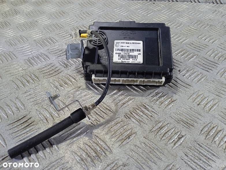 MODUŁ RADIA KIA CARENS - 1