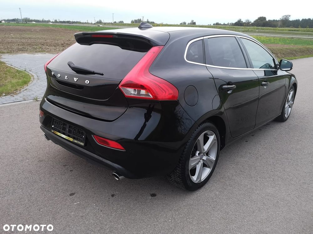 Volvo V40 T3 Momentum - 18